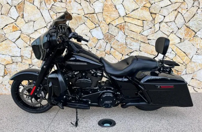 HARLEY-DAVIDSON TOURING 1868 Noir 2020