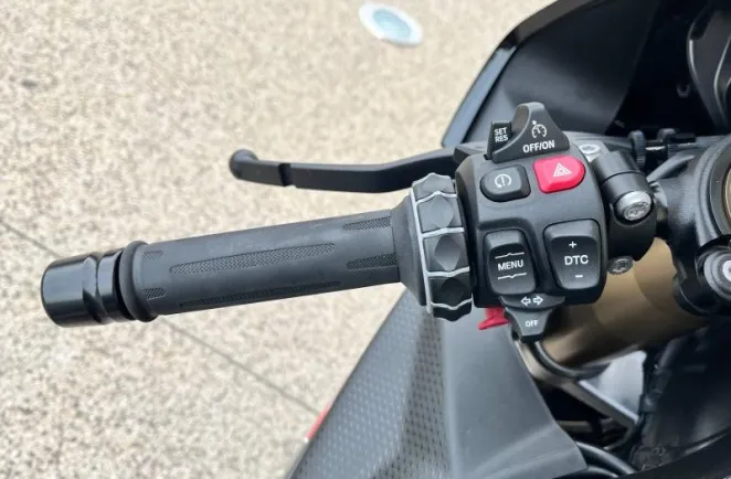 BMW 1000 RR PACK CARBONE M