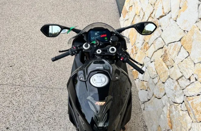 BMW 1000 RR PACK CARBONE M