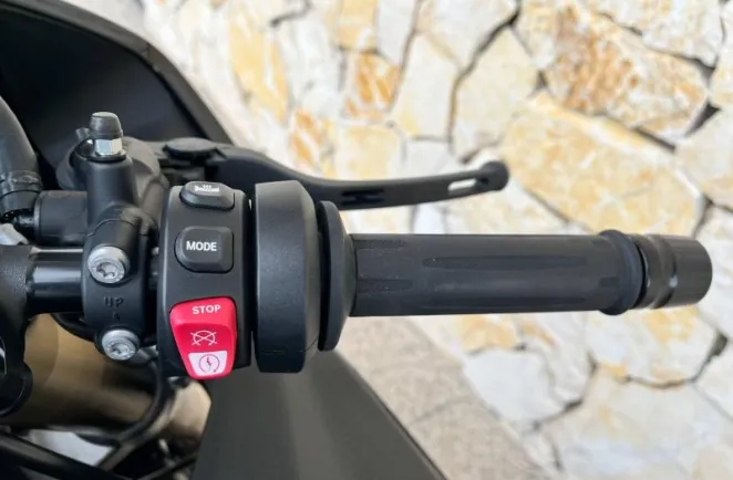 BMW 1000 RR PACK CARBONE M