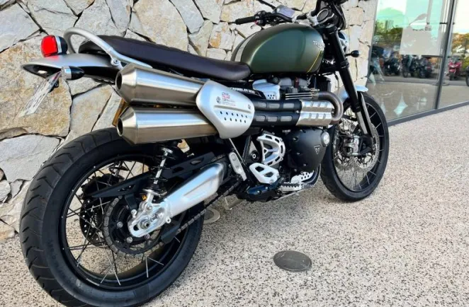 TRIUMPH 1200 XC