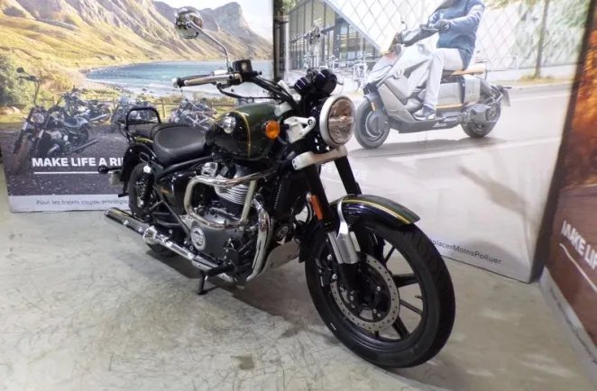 ROYAL ENFIELD Super Meteor 650 Interstellar