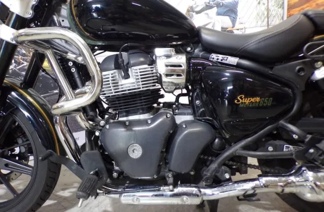ROYAL ENFIELD Super Meteor 650 Interstellar