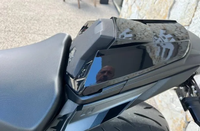 SUZUKI 1000 2023 + OPTIONS