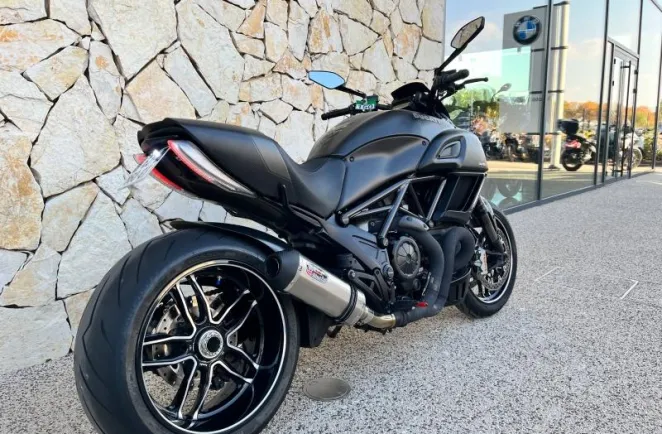 DUCATI Diavel 1200 Carbon ABS 2017