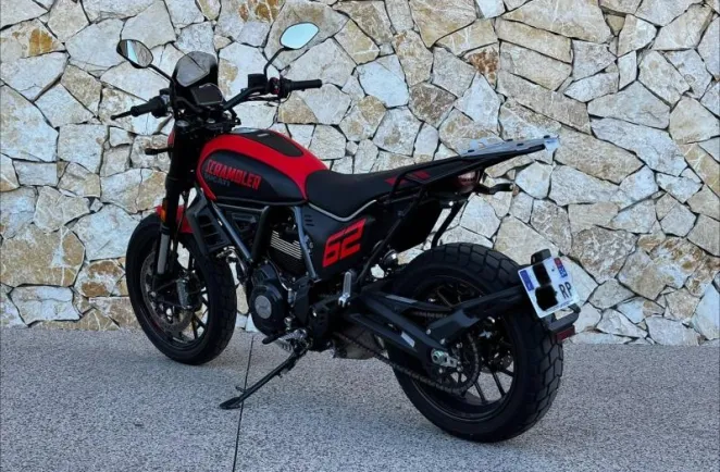 DUCATI Scrambler 800 Full Throttle