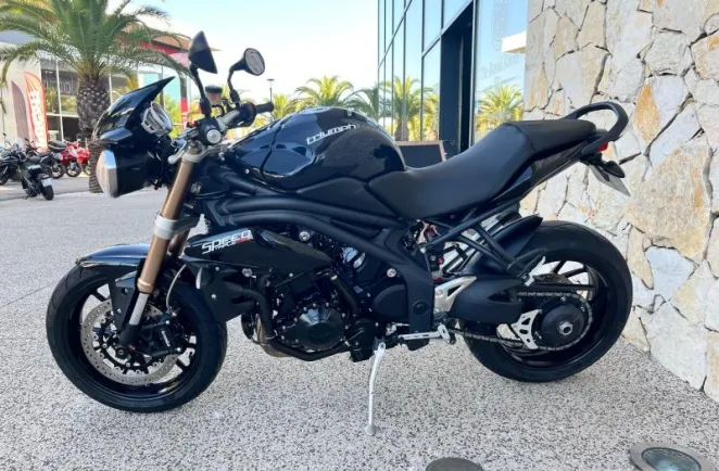 TRIUMPH 1050 + options