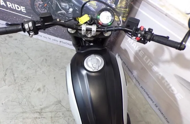 DUCATI Scrambler 800 Icon ABS