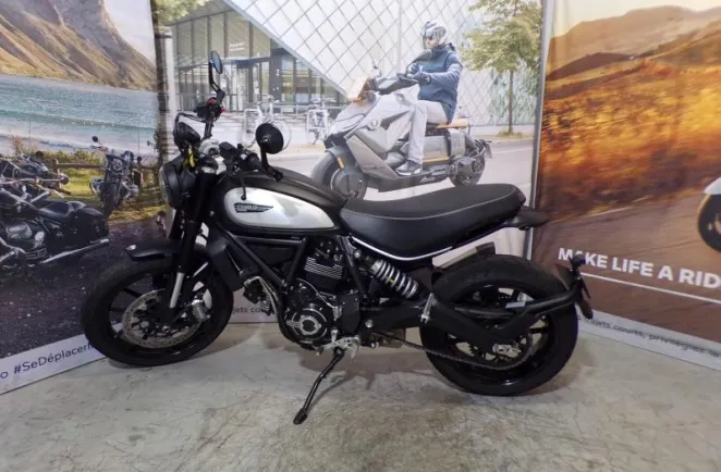 DUCATI Scrambler 800 Icon ABS