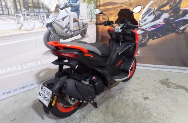 APRILIA SR GT 125