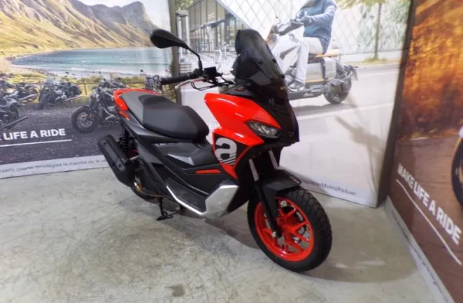 APRILIA SR GT 125