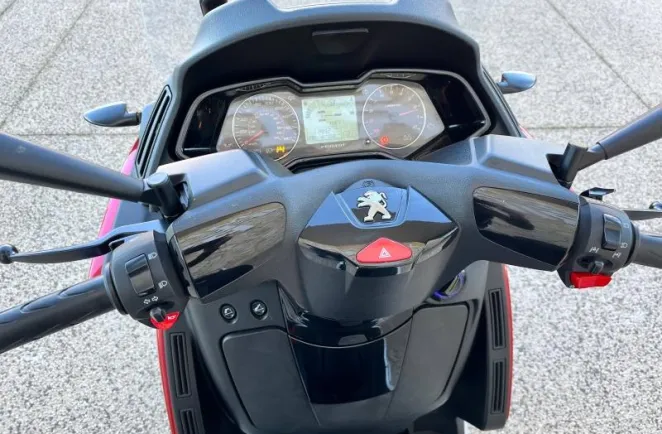 PEUGEOT 400  ABS avec 11442 KM