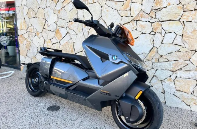 BMW CE04 15kw finition pro, chargeur rapide