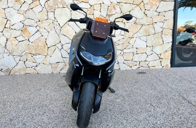 BMW CE04 15kw finition pro, chargeur rapide