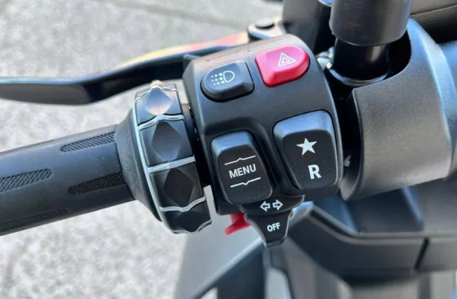 BMW CE04 15kw finition pro, chargeur rapide