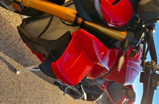 DUCATI 1103 Streetfighter V4 S