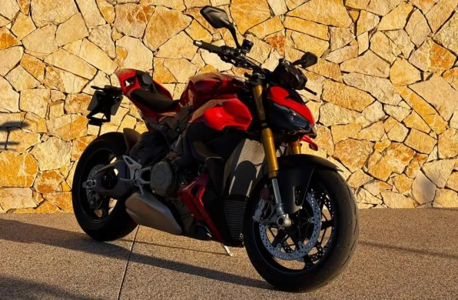 DUCATI 1103 Streetfighter V4 S