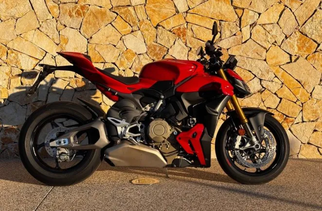 DUCATI 1103 Streetfighter V4 S