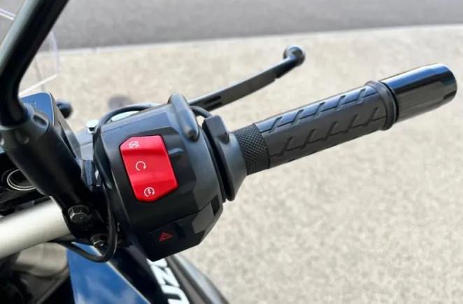 SUZUKI 800 V-Strom SE