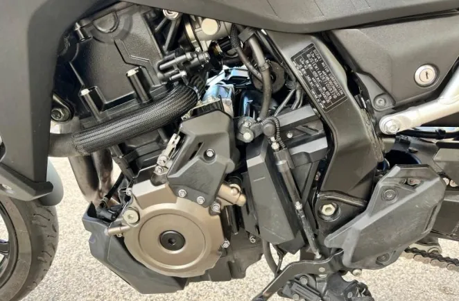 SUZUKI 800 V-Strom SE