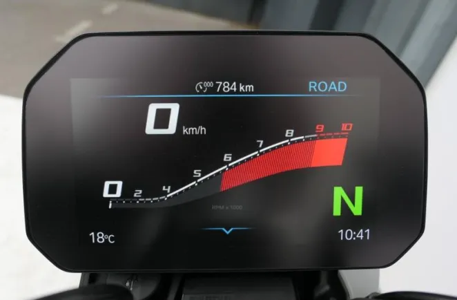 BMW 1300 R Style Exclusive Finition Pro