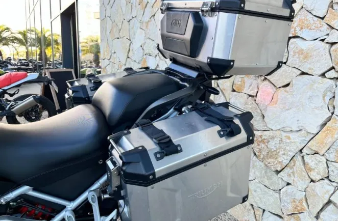 TRIUMPH 1200 GT Explorateur full options