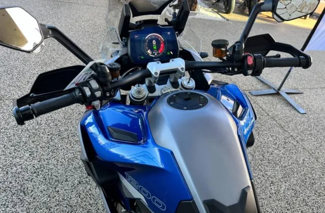 TRIUMPH 1200 GT Explorateur full options