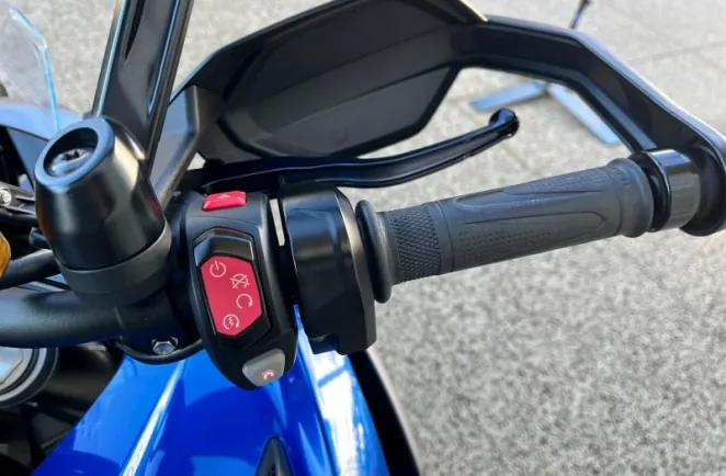 TRIUMPH 1200 GT Explorateur full options