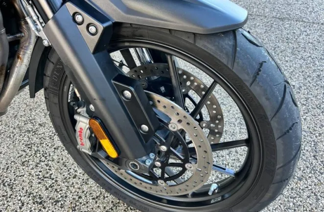 TRIUMPH 1200 GT Explorateur full options