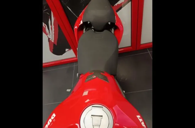 DUCATI 1103 Streetfighter V4 S 2023