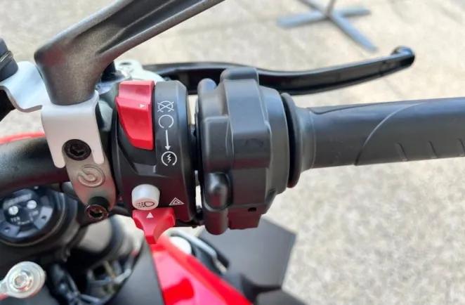 DUCATI 955 Streetfighter V2 Euro 5