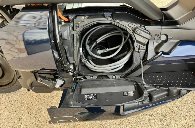 BMW E04  11KW 125CM3 CE04 CE-04