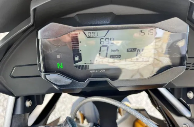 BMW 310 GS 2025 + top case