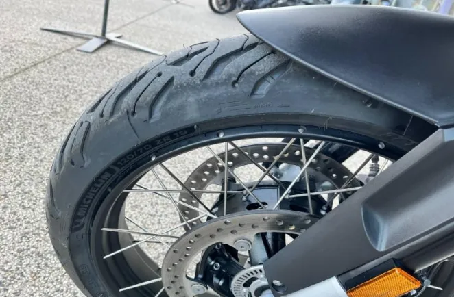 BMW 1250 GS TRIPLE BLACK FULL OPTION