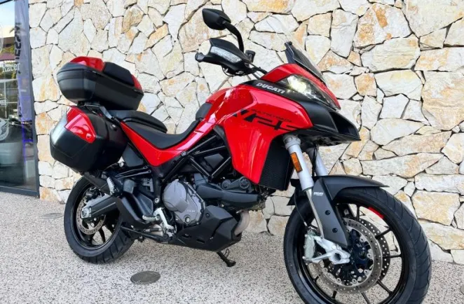 DUCATI V2 S 937 2024 Garantie jusqu'a 2028