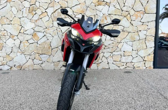 DUCATI V2 S 937 2024 Garantie jusqu'a 2028