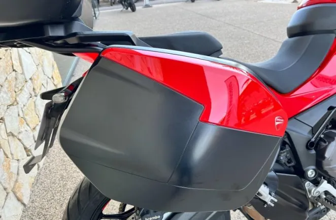 DUCATI V2 S 937 2024 Garantie jusqu'a 2028