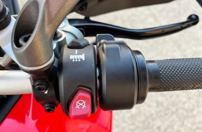 DUCATI V4 1160 + OPTIONS