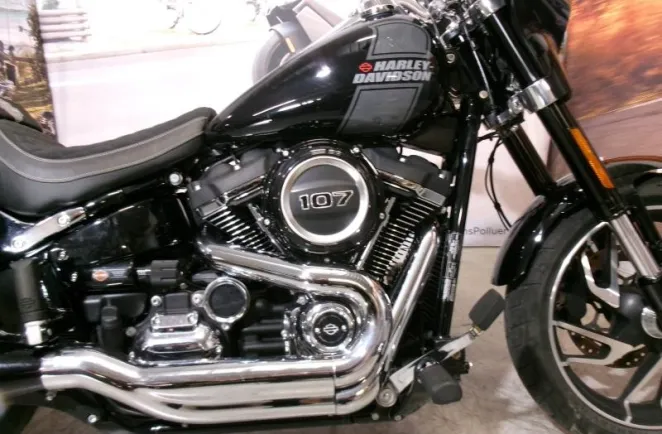 HARLEY-DAVIDSON SPORT GLIDE 107 BRIDABLE A2