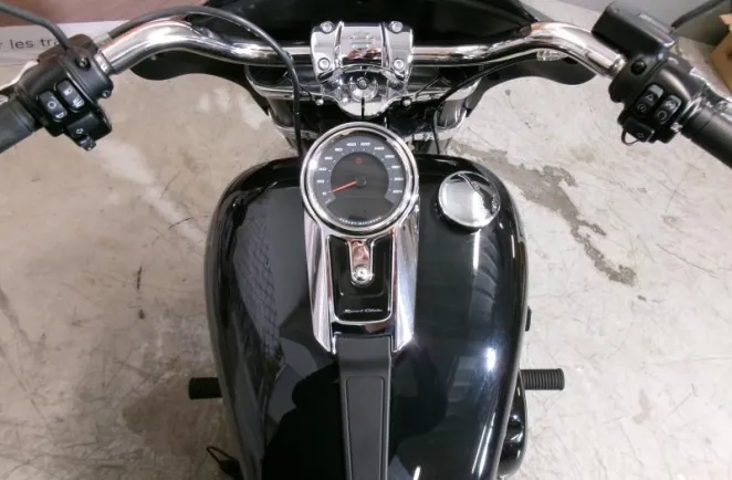 HARLEY-DAVIDSON SPORT GLIDE 107 BRIDABLE A2