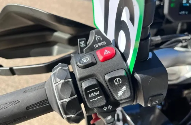 BMW 900 XR A2 FULL PACK