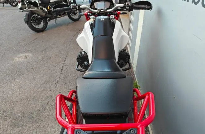 MOTO-GUZZI 850 ABS + TC