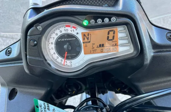 SUZUKI 650 V-Strom ABS 2015 + OPTIONS