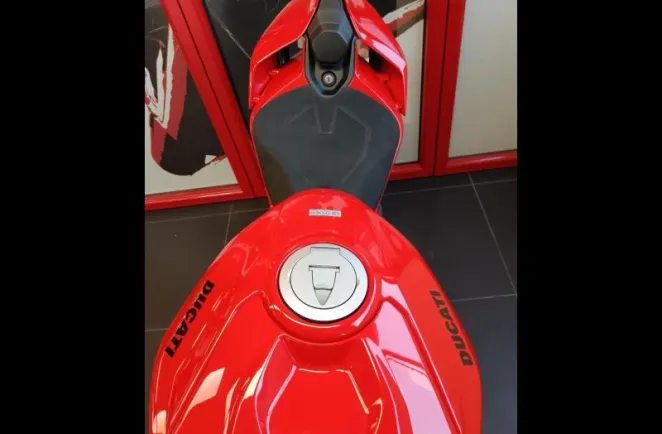 DUCATI V4 S