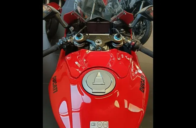 DUCATI V4 S