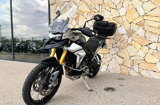 TRIUMPH 900 Rally Pro