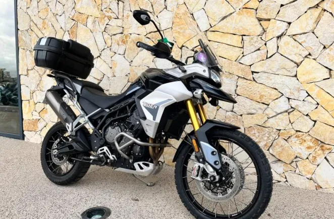 TRIUMPH 900 Rally Pro