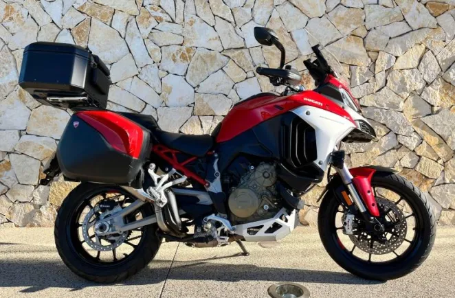 DUCATI V4 S 1160 Travel & Radar + options