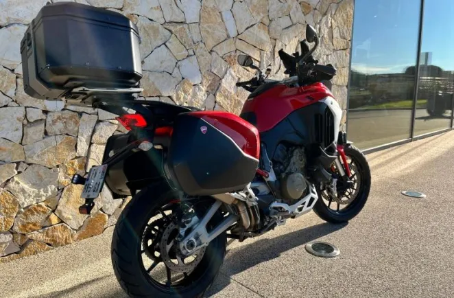 DUCATI V4 S 1160 Travel & Radar + options