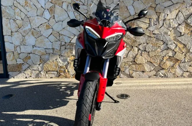 DUCATI V4 S 1160 Travel & Radar + options